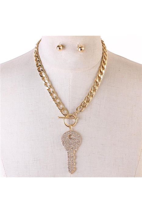 Link Chain Key Pendant Necklace
